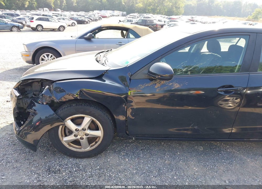 2011 MAZDA 3 VIN: JM1BL1VG5B1450882