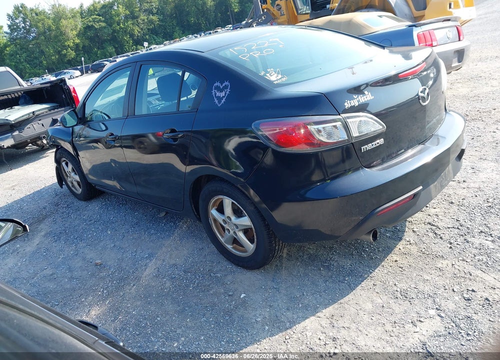 2011 MAZDA 3 VIN: JM1BL1VG5B1450882
