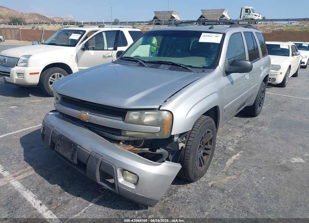 2005 CHEVROLET TRAILBLAZER LT VIN: 1GNDS13S252135322