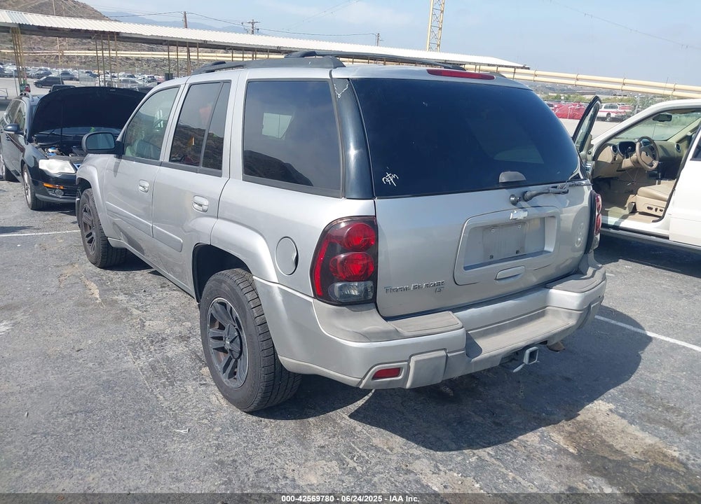 2005 CHEVROLET TRAILBLAZER LT VIN: 1GNDS13S252135322