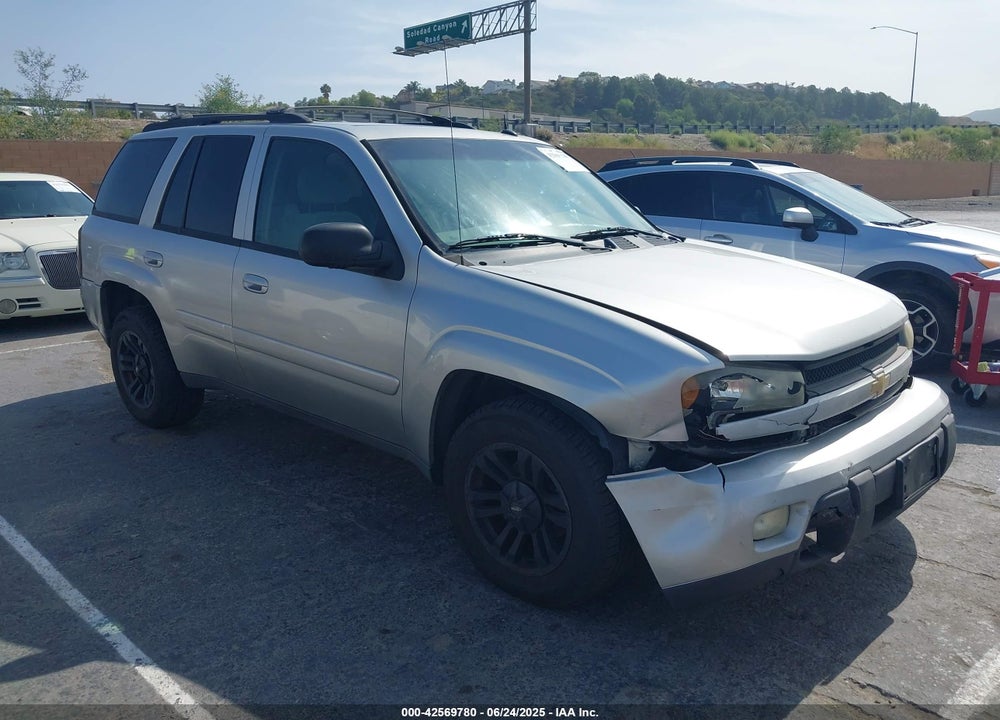 2005 CHEVROLET TRAILBLAZER LT VIN: 1GNDS13S252135322