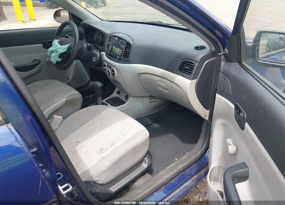 2008 HYUNDAI ACCENT VIN: KMHCN46C48U244080