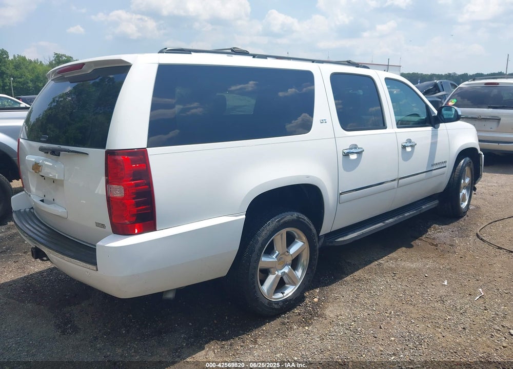 2013 CHEVROLET SUBURBAN 1500 VIN: 1GNSKKE75DR216584
