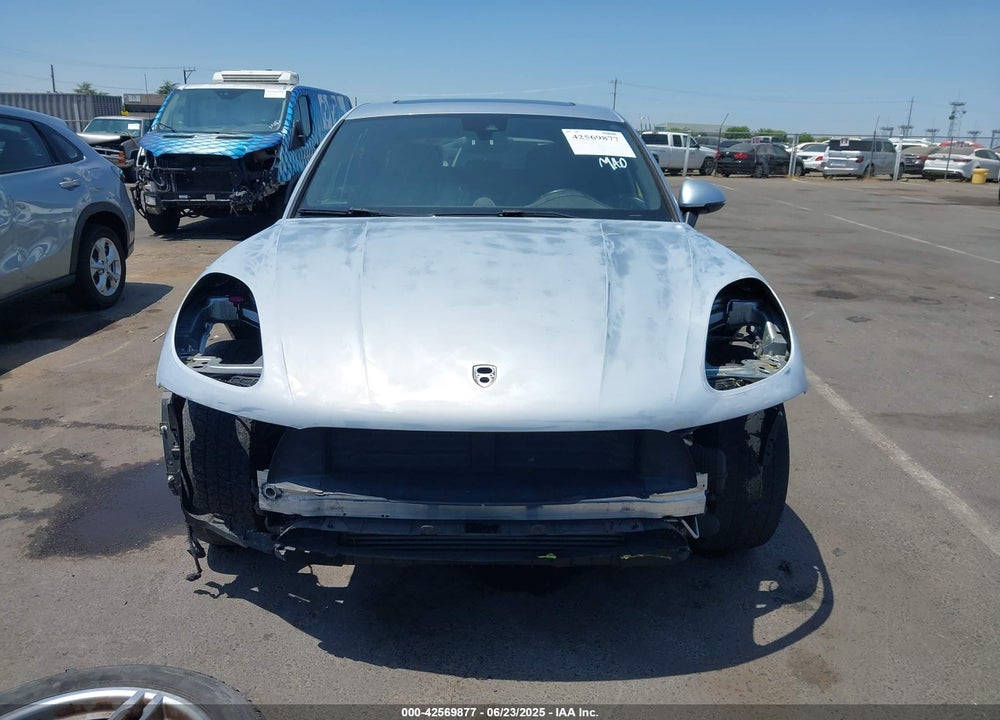 2017 PORSCHE MACAN VIN: WP1AA2A53HLB03820