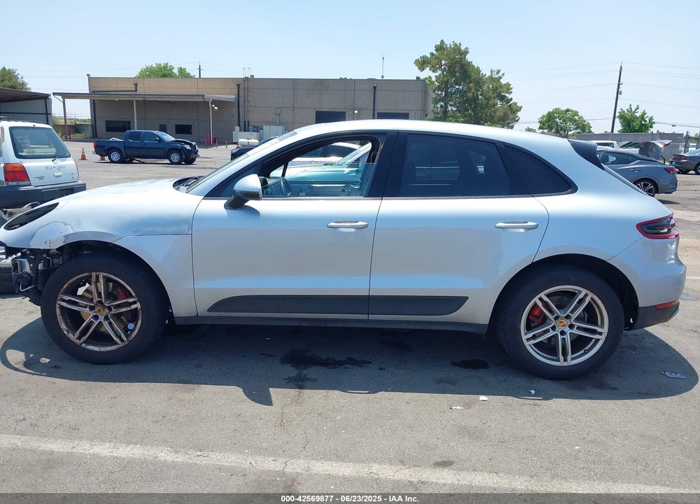 2017 PORSCHE MACAN VIN: WP1AA2A53HLB03820