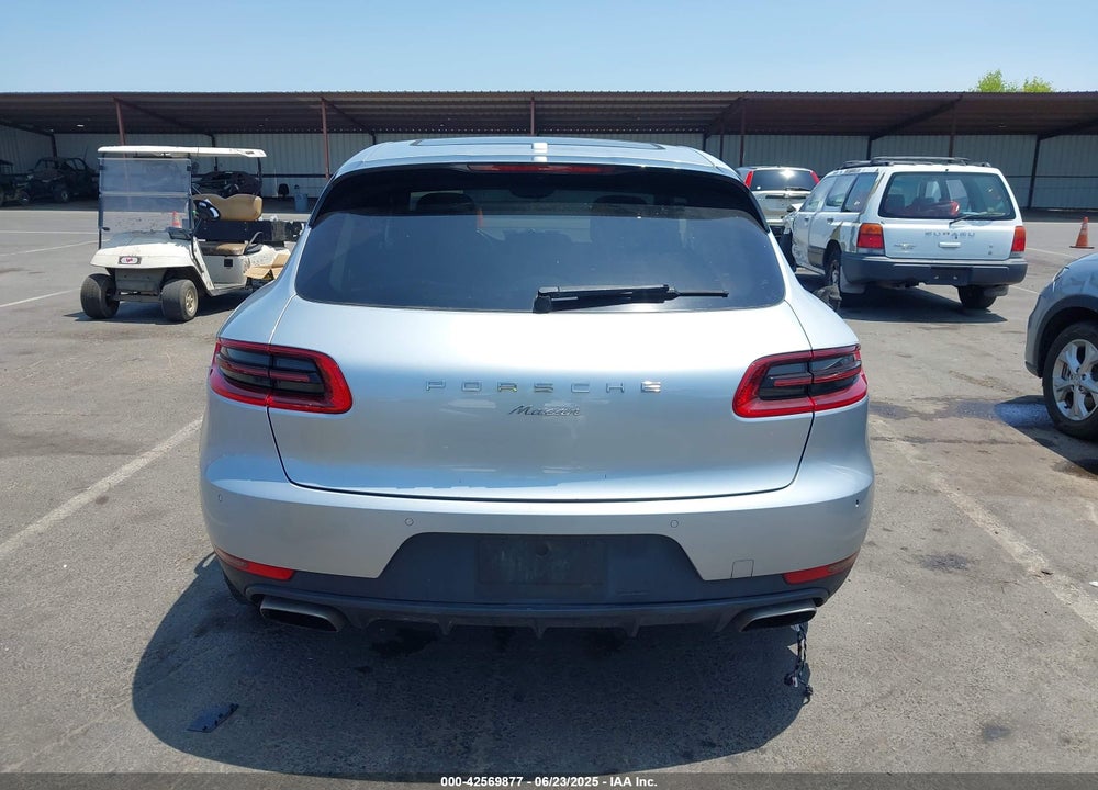 2017 PORSCHE MACAN VIN: WP1AA2A53HLB03820