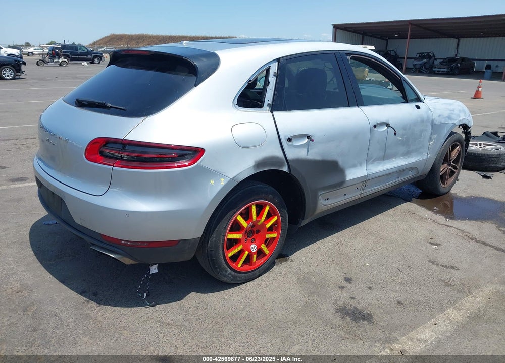 2017 PORSCHE MACAN VIN: WP1AA2A53HLB03820