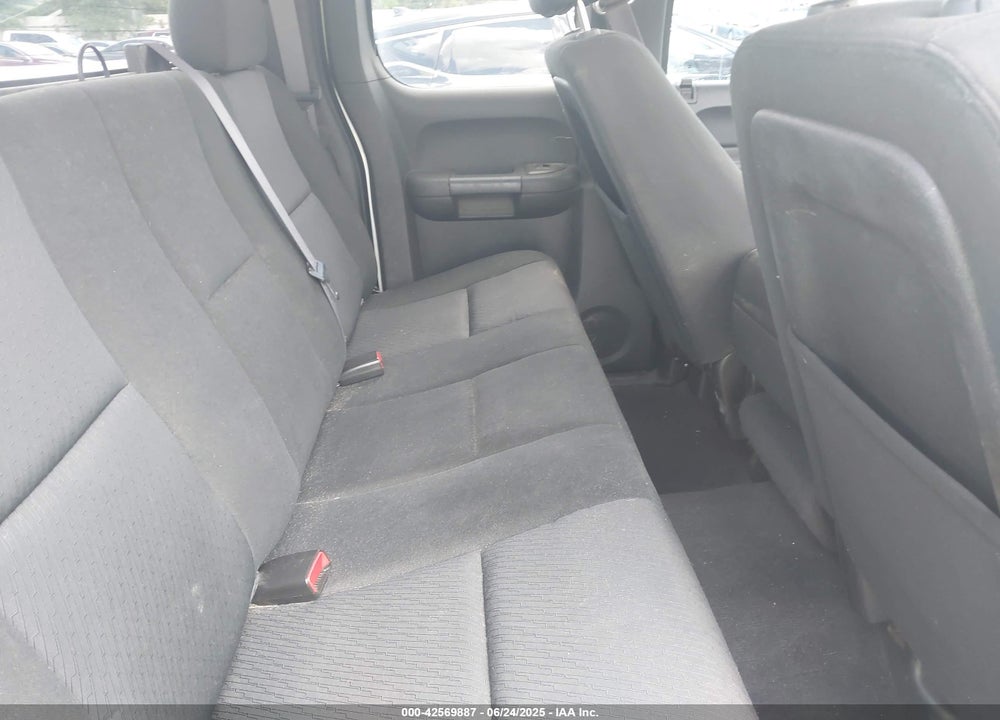 2011 CHEVROLET SILVERADO 1500 VIN: 1GCRKREAXBZ241408