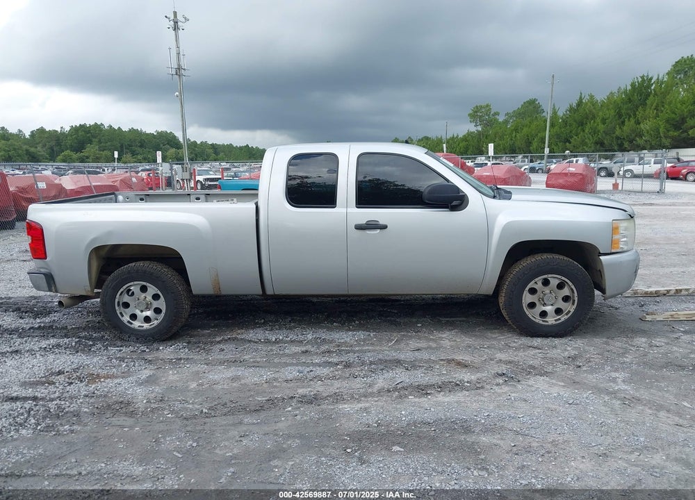 2011 CHEVROLET SILVERADO 1500 VIN: 1GCRKREAXBZ241408