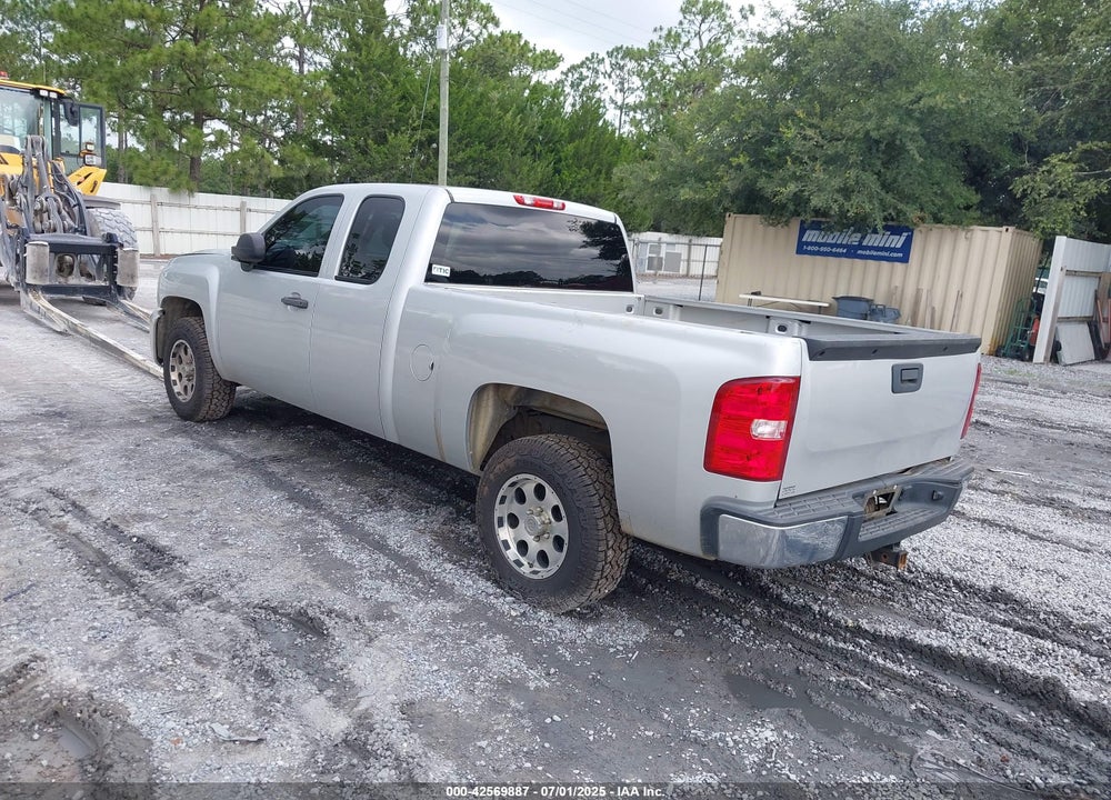 2011 CHEVROLET SILVERADO 1500 VIN: 1GCRKREAXBZ241408