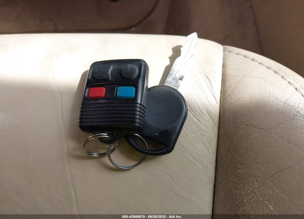 2006 FORD EXPLORER VIN: 1FMEU75876ZA26290