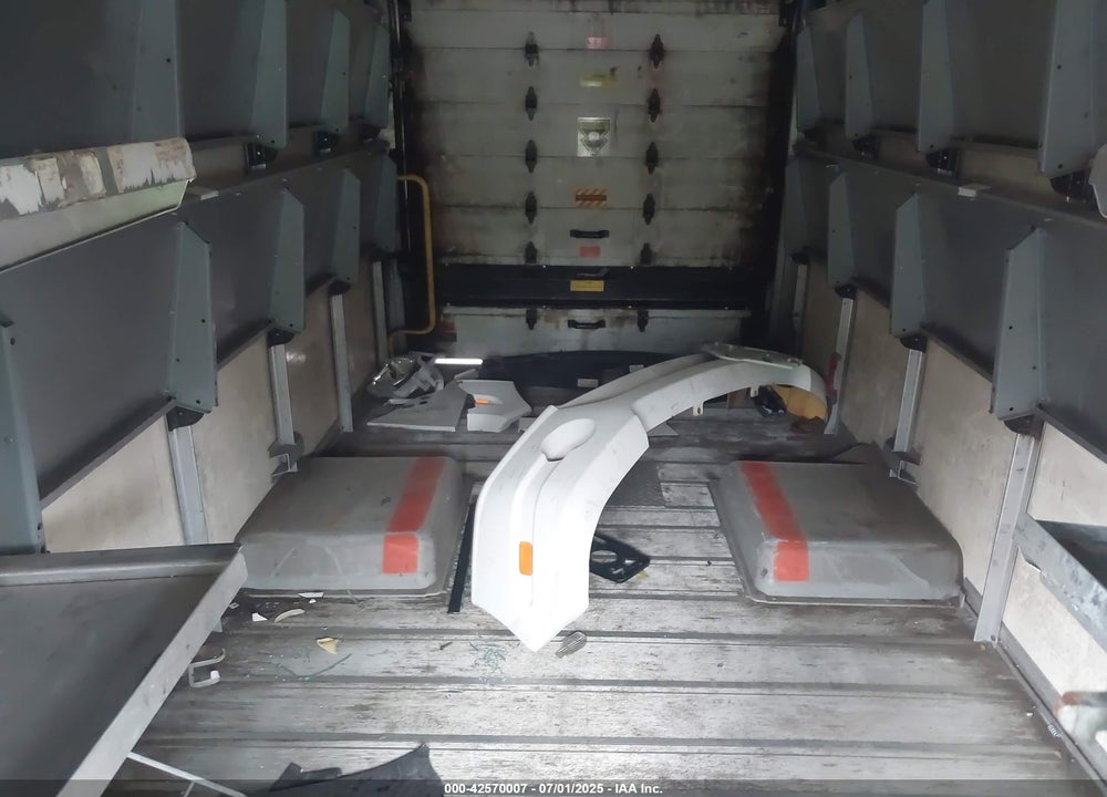 2015 ISUZU COMMERCIAL VAN VIN: JALB4T17XF7W00050