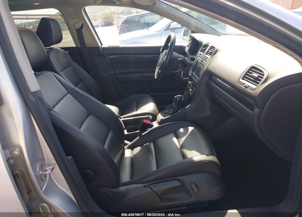 2013 VOLKSWAGEN JETTA SPORTWAGEN 2.0L TDI VIN: 3VWPL7AJ8DM646134
