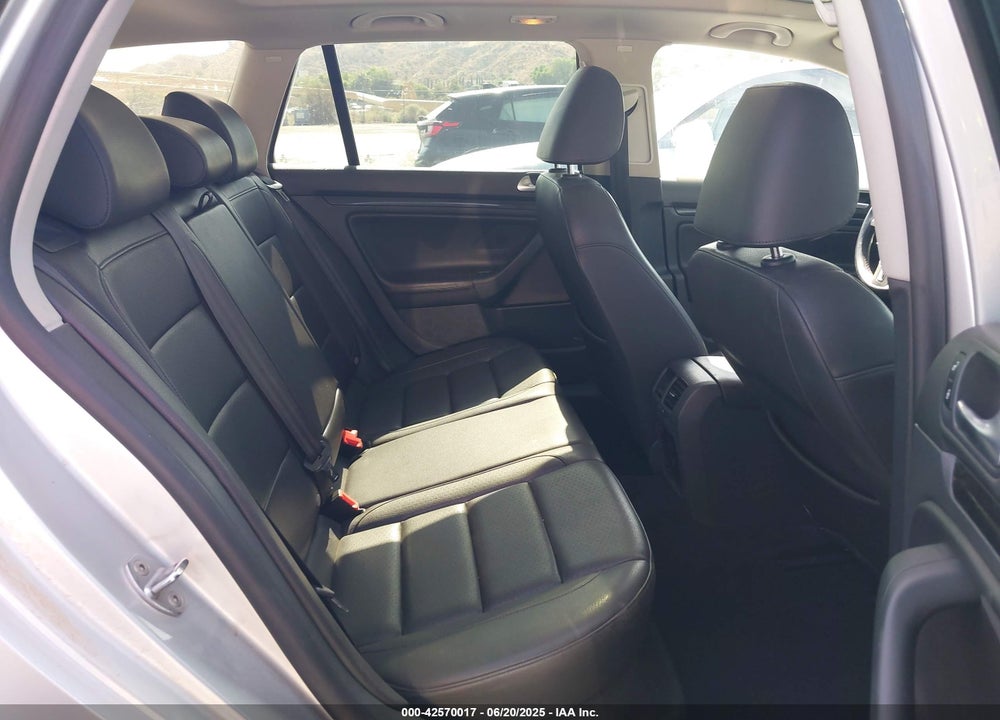 2013 VOLKSWAGEN JETTA SPORTWAGEN 2.0L TDI VIN: 3VWPL7AJ8DM646134