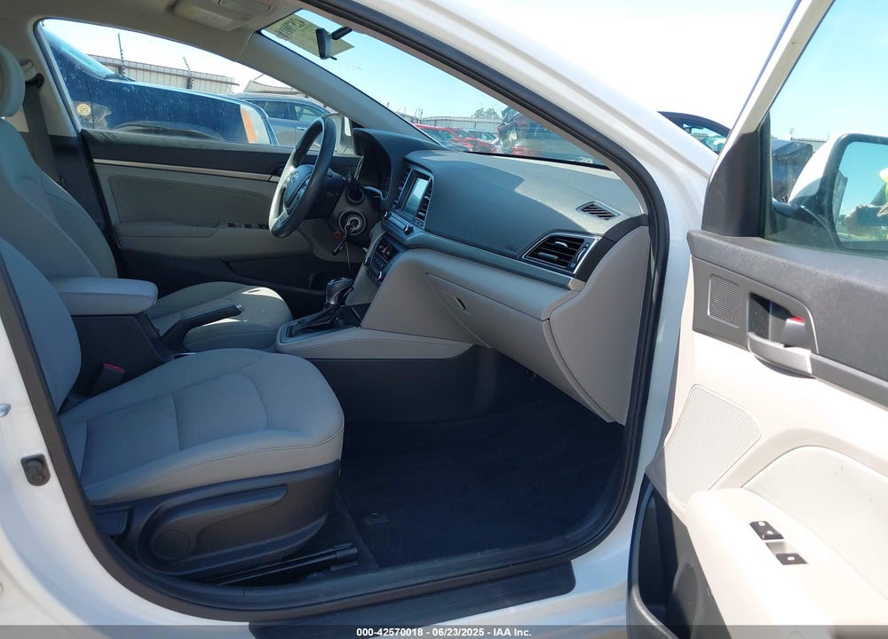 2017 HYUNDAI ELANTRA VIN: 5NPD84LF9HH060469
