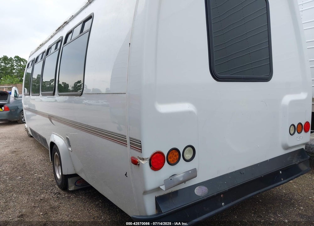 2008 FORD E-450 CUTAWAY VIN: 1FDXE45S78DA08534