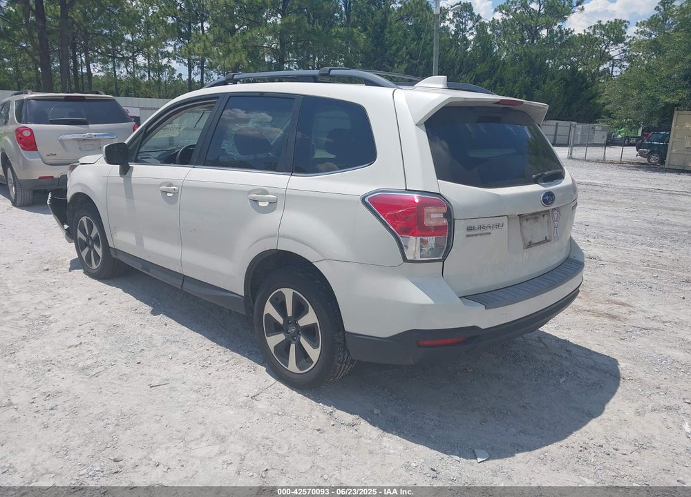 2018 SUBARU FORESTER VIN: JF2SJAJCXJH405744