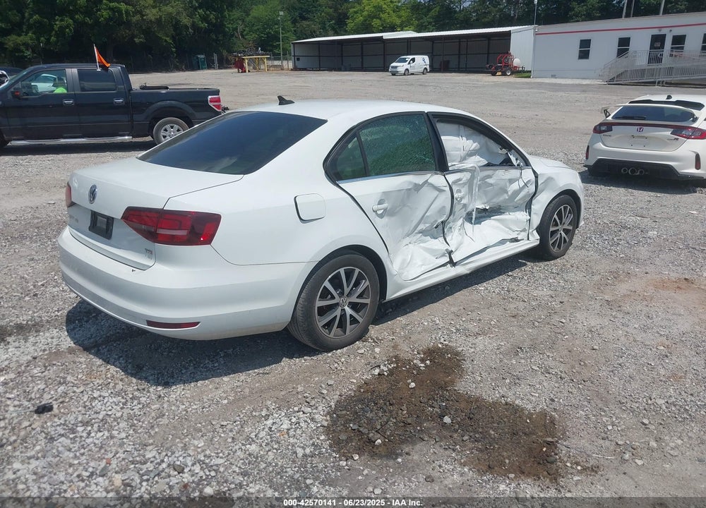 2017 VOLKSWAGEN JETTA 1.4T SE VIN: 3VWDB7AJ0HM395900