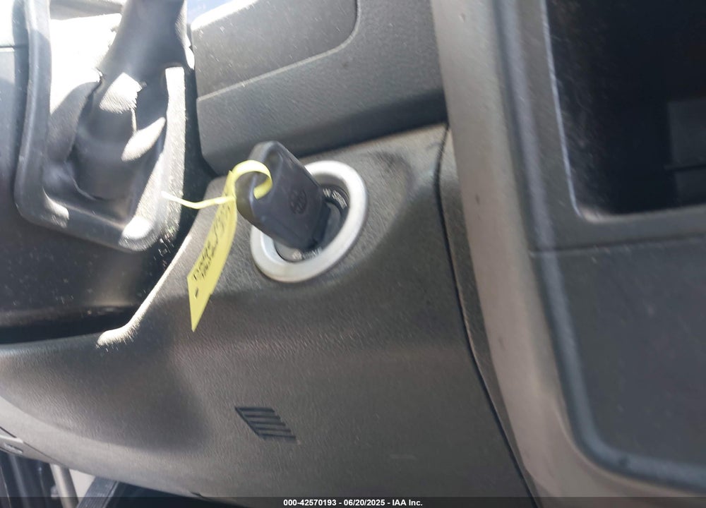 2014 RAM 1500 EXPRESS VIN: 3C6JR6AT9EG105006