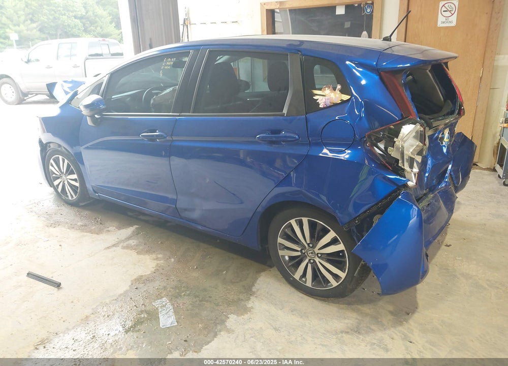 2015 HONDA FIT VIN: 3HGGK5H82FM754220