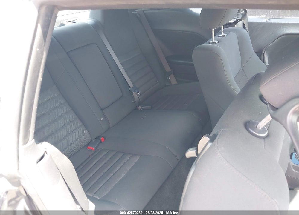 2010 DODGE CHALLENGER VIN: 2B3CJ4DV3AH218942