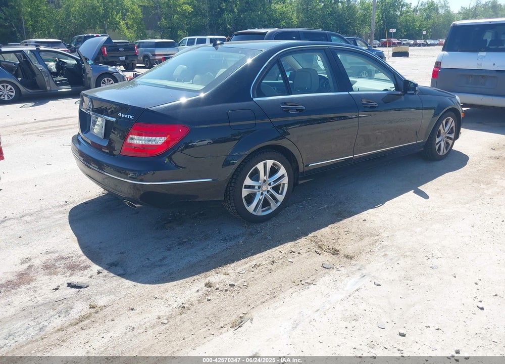 2013 MERCEDES-BENZ C CLASS VIN: WDDGF8ABXDR247478