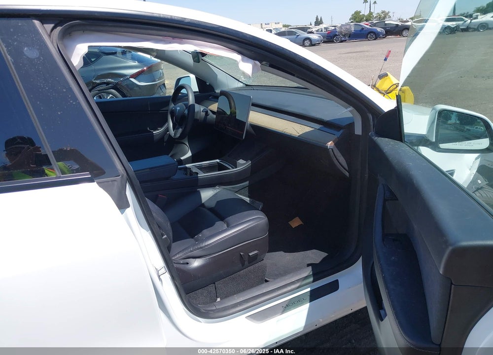2022 TESLA MODEL Y VIN: 7SAYGDEEXNF350208