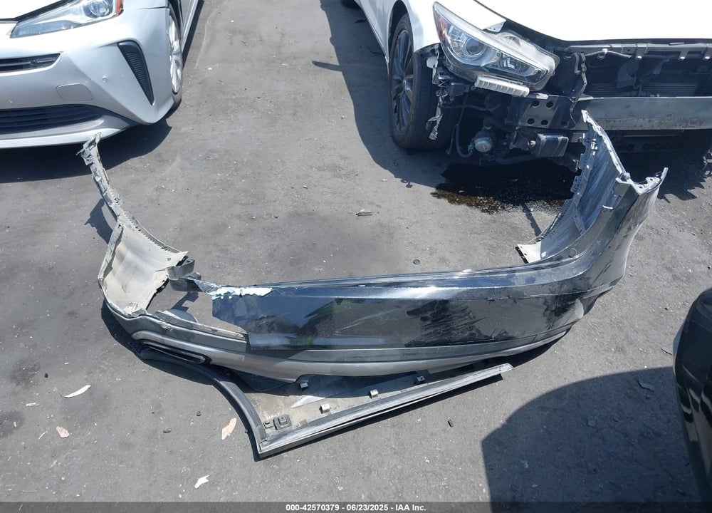 2017 HYUNDAI SANTA FE VIN: KM8SM4HF0HU219036