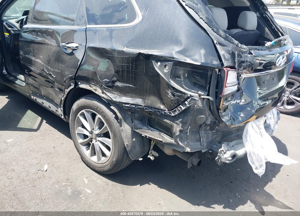 2017 HYUNDAI SANTA FE VIN: KM8SM4HF0HU219036