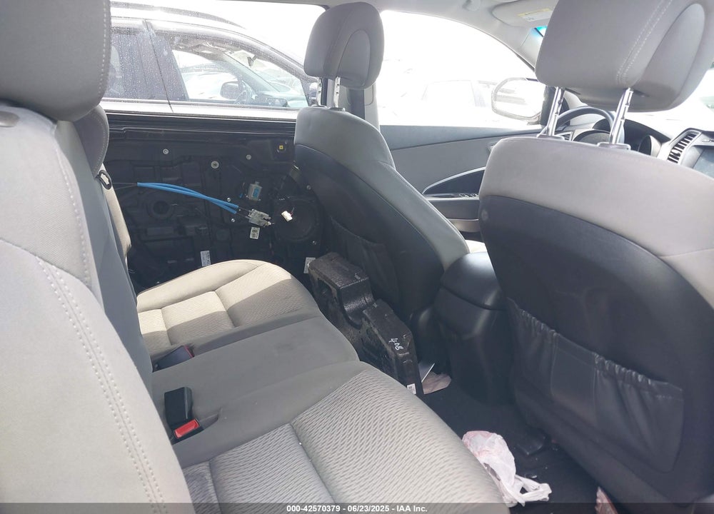 2017 HYUNDAI SANTA FE VIN: KM8SM4HF0HU219036
