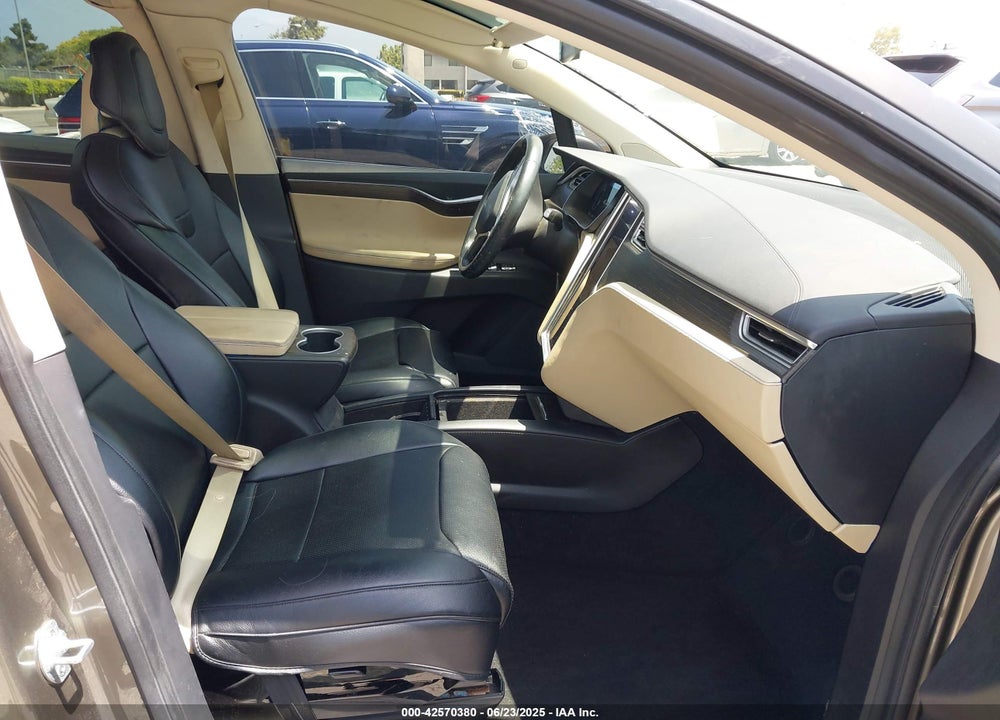 2016 TESLA MODEL X 60D/70D/75D/90D/P100D VIN: 5YJXCBE26GF005694