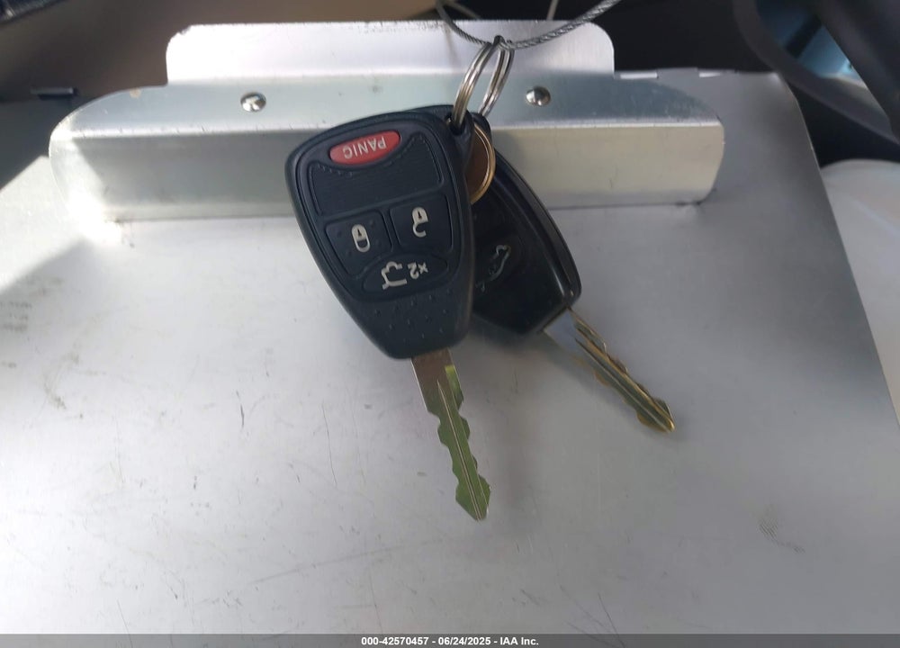 2005 CHRYSLER 300C VIN: 2C3AA63H85H665841