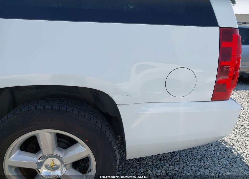 2008 CHEVROLET SUBURBAN 1500 VIN: 3GNFC16J58G187869