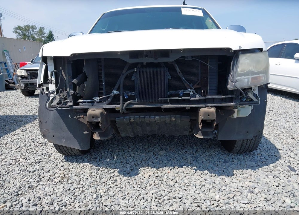 2008 CHEVROLET SUBURBAN 1500 VIN: 3GNFC16J58G187869