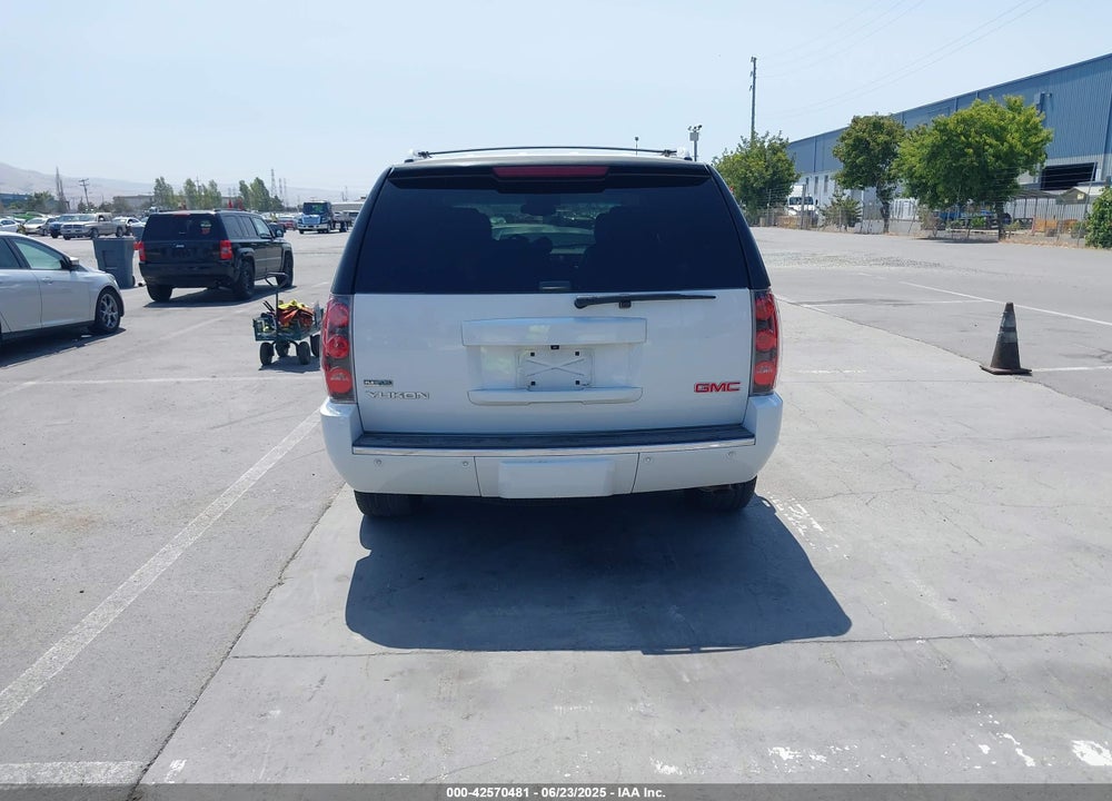 2011 GMC YUKON DENALI VIN: 1GKS2EEF8BR291430