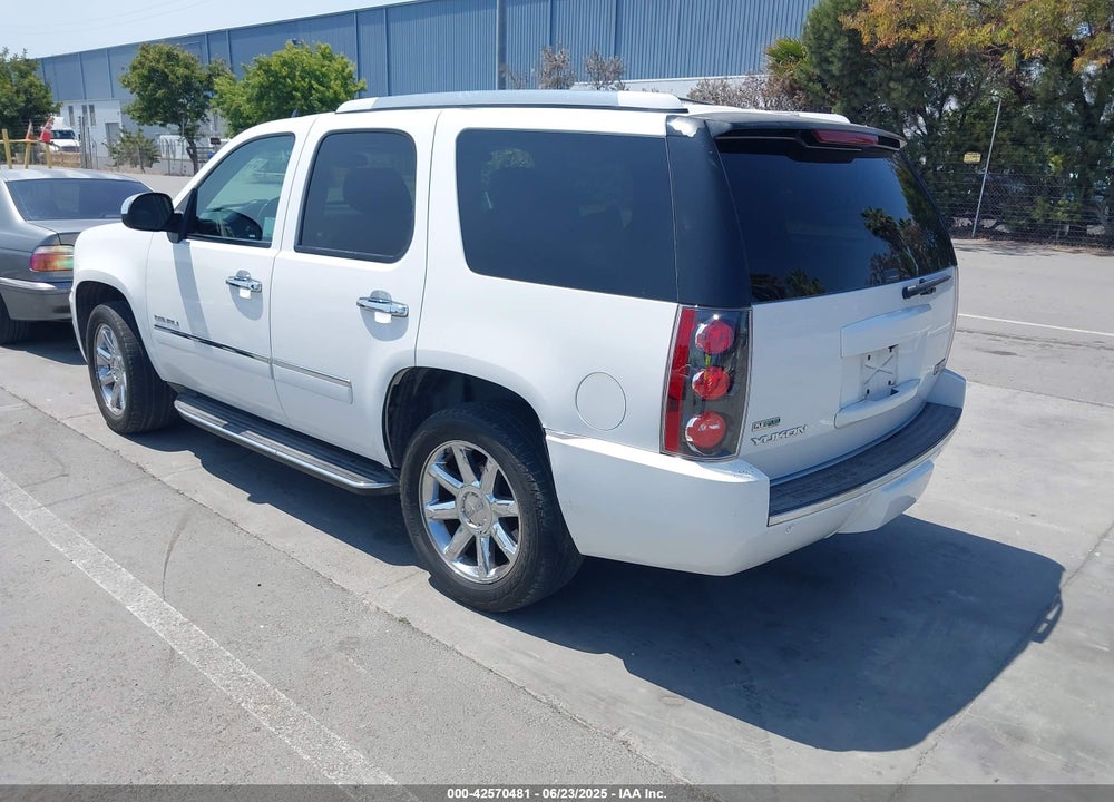 2011 GMC YUKON DENALI VIN: 1GKS2EEF8BR291430