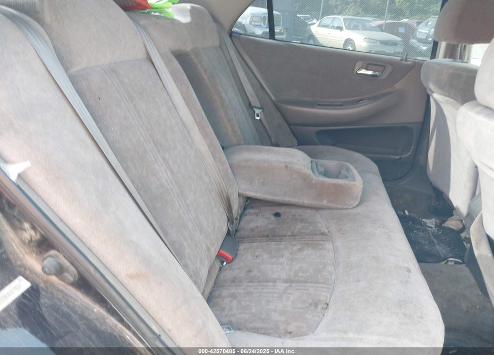 1999 HONDA ACCORD EX VIN: 1HGCG5558XA079627
