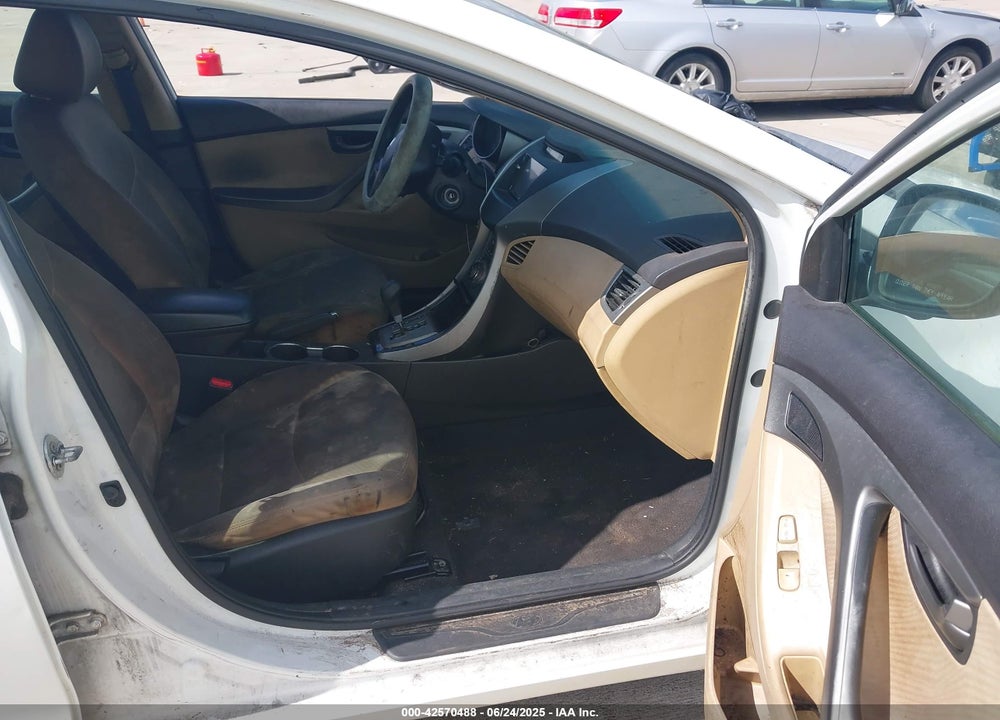 2013 HYUNDAI ELANTRA VIN: 5NPDH4AE3DH430075