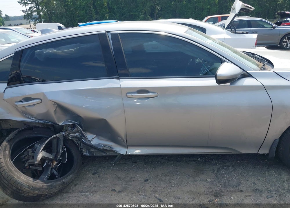 2019 HONDA ACCORD VIN: 1HGCV1F38KA115711
