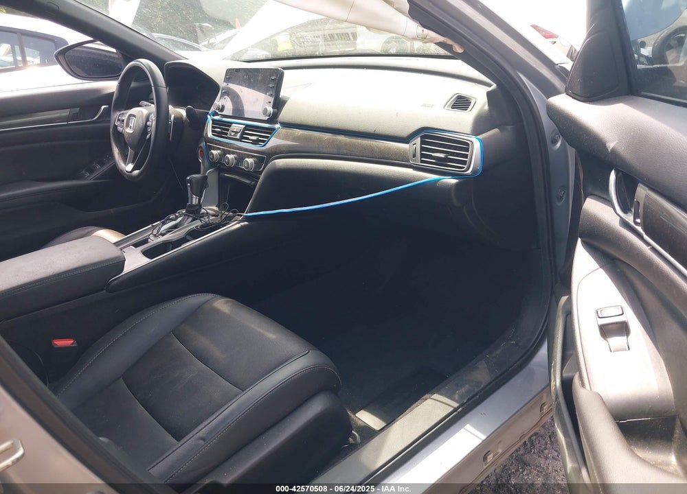 2019 HONDA ACCORD VIN: 1HGCV1F38KA115711