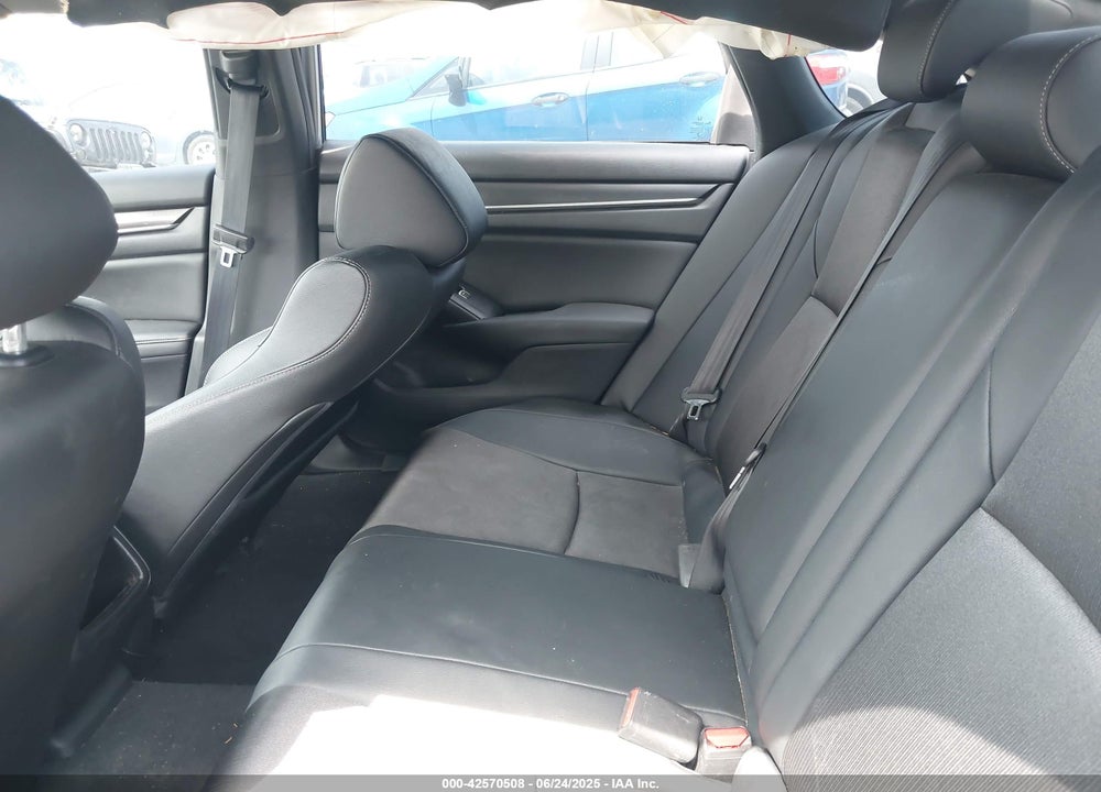 2019 HONDA ACCORD VIN: 1HGCV1F38KA115711