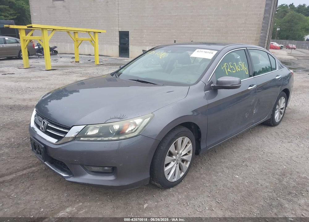 2015 HONDA ACCORD VIN: 1HGCR3F89FA004425