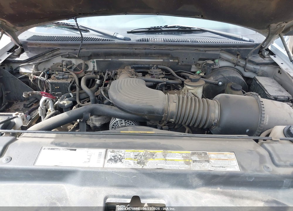 2000 FORD EXPEDITION XLT VIN: 1FMRU15L4YLC36810