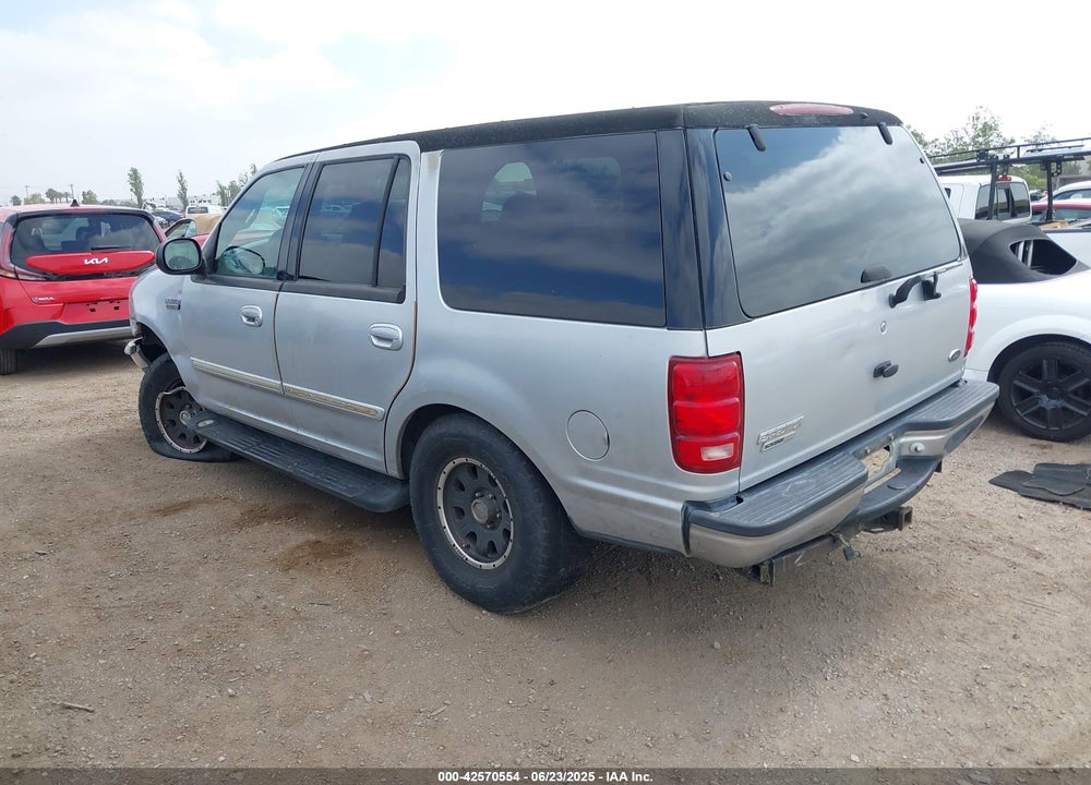 2000 FORD EXPEDITION XLT VIN: 1FMRU15L4YLC36810