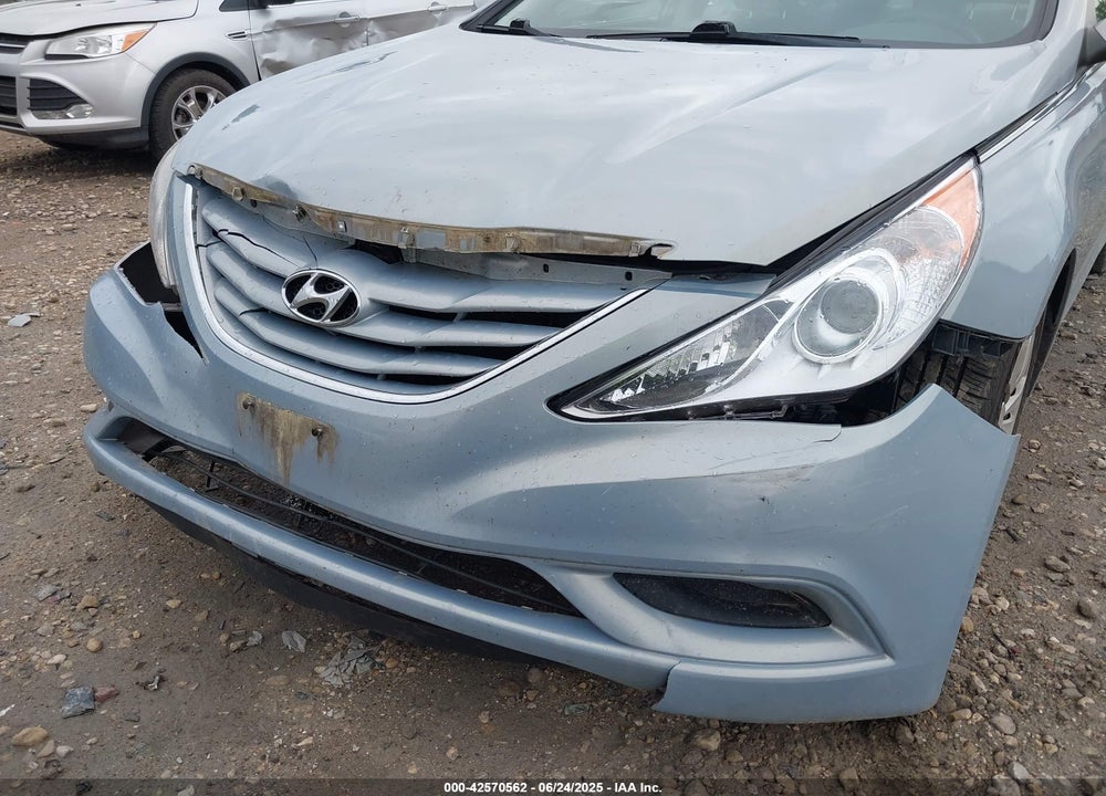 2011 HYUNDAI SONATA VIN: 5NPEB4AC1BH077465