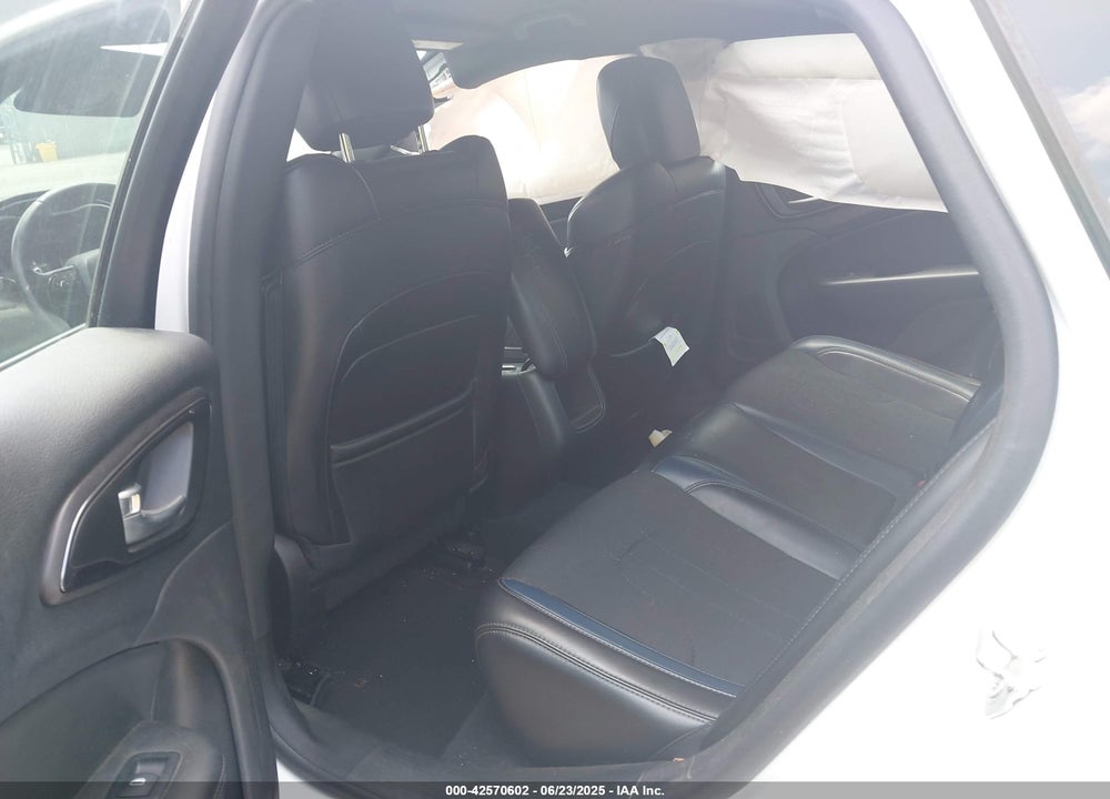 2016 CHRYSLER 200 S VIN: 1C3CCCBB9GN138870
