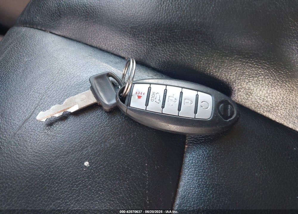 2013 NISSAN PATHFINDER SL VIN: 5N1AR2MMXDC641515
