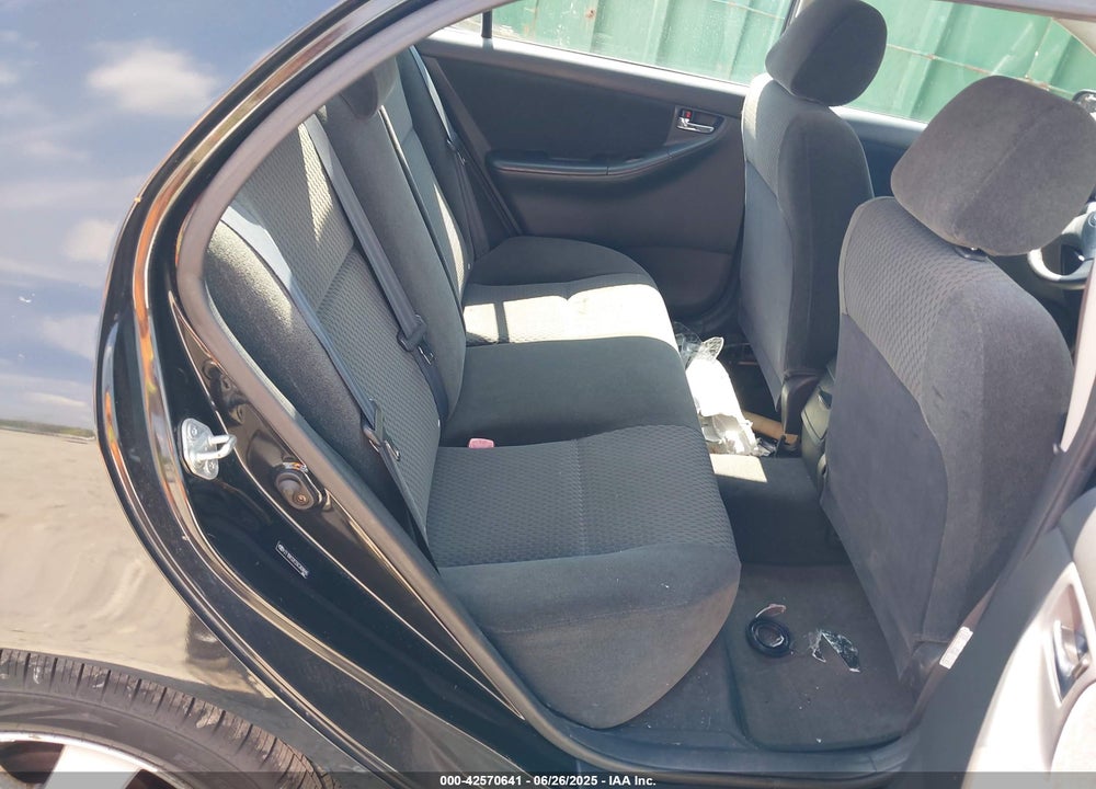 2005 TOYOTA COROLLA S VIN: 2T1BR32E55C369846
