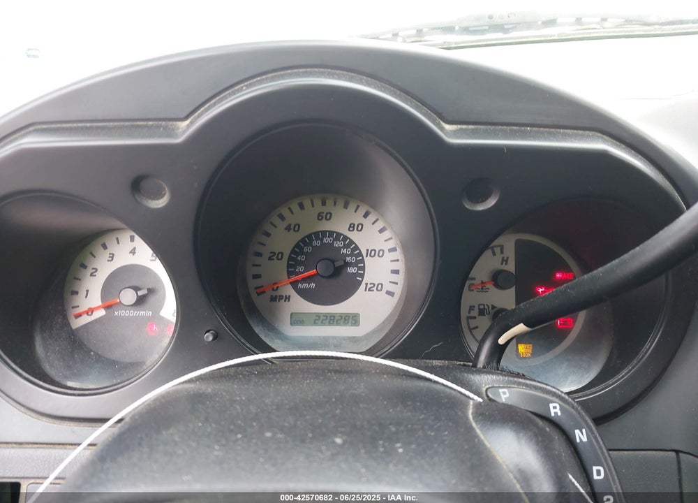 2004 NISSAN FRONTIER XE VIN: 1N6DD26T14C476763