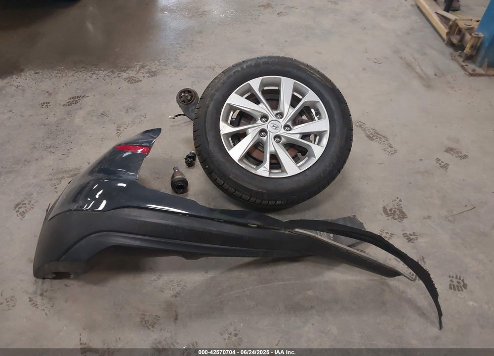2020 HYUNDAI TUCSON SE VIN: KM8J2CA44LU085001